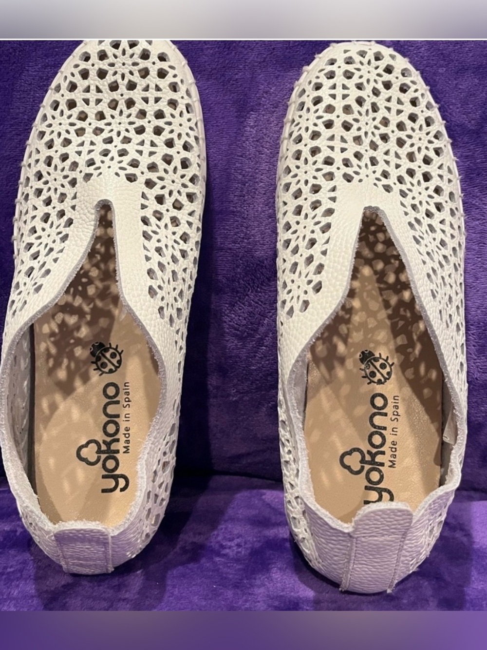 Yokono Laser Cut Floral Leather Shoes -EUC-size 40